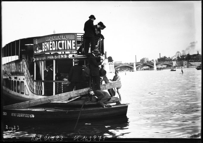 Juillet 1912, Paris