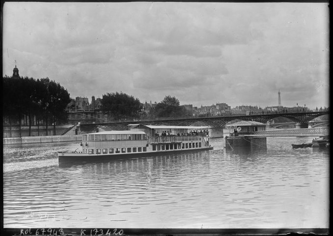Aout 1921, Paris