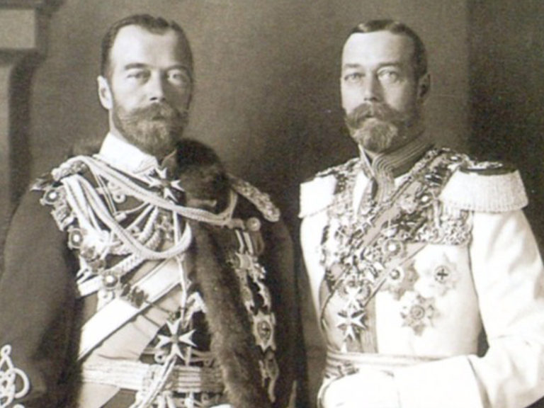Une ressemblance troublante entre Nicolas II et le roi George V