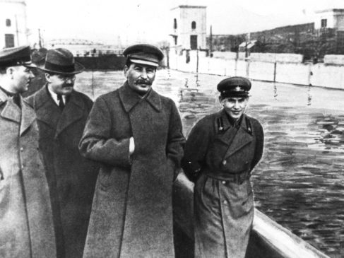 Staline, friand de Photoshop avant l’heure…