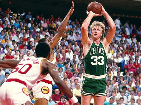 Larry Bird ou comment gagner des titres avec sa langue