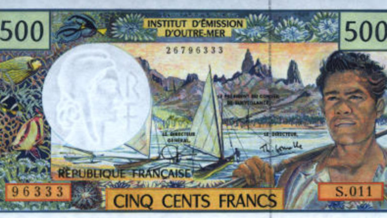La France a deux monnaies officielles